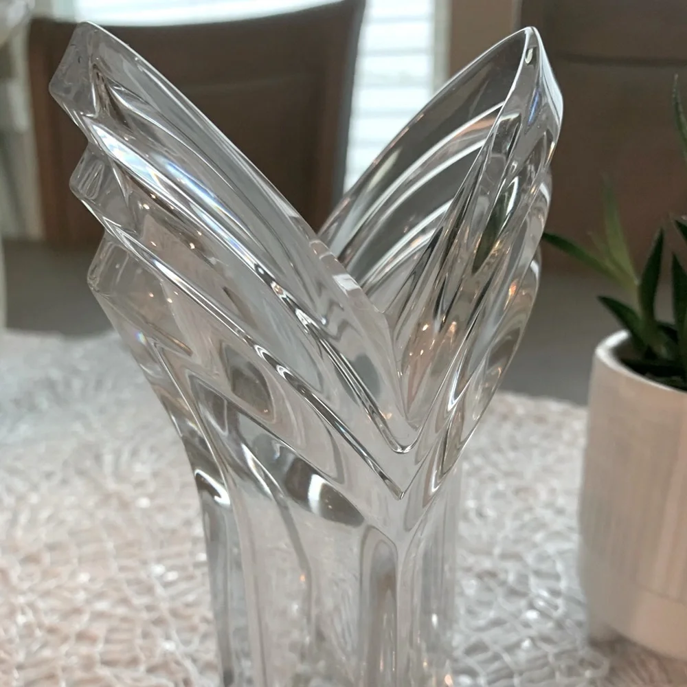 Mikasa Deco Style 24% Lead Crystal Bud Vase 6” high